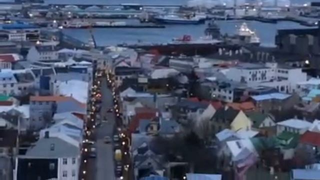 View from top of Hallgrimskirkja смотреть онлайн