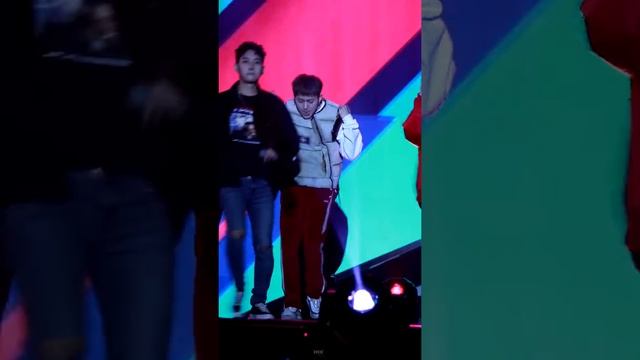 [ZICO²] 171216 블락비 Block B - SHALL WE DANCE (ZICO 지코 focus in 현대 모터스튜디오 라이브 쇼케이스) смотреть онлайн