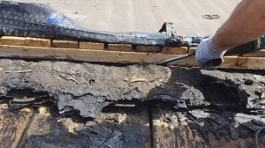 Как снять старую многослрйную мягкую кровлю с гаража.