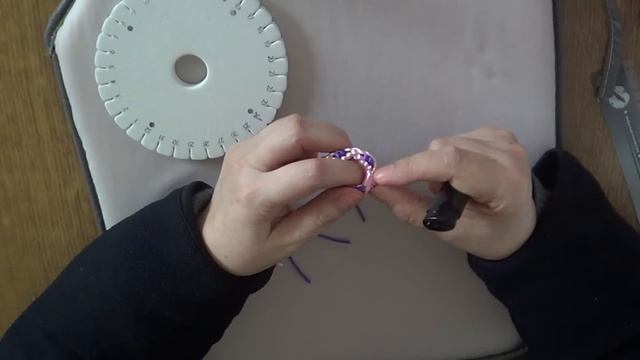 Pulsera kumihimo fácil 8 hilos rosa y lila смотреть онлайн