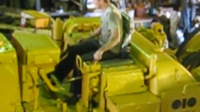 Выдача Komatsu D355 .avi смотреть онлайн