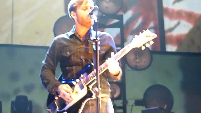 The Black Keys - Howlin' For You live @ Oracle Arena, Oakland - May 4, 2012 смотреть онлайн