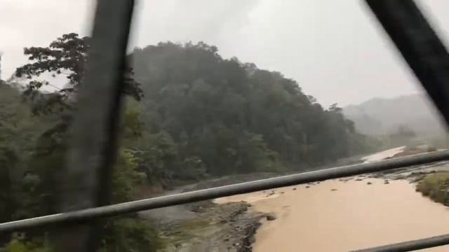 Epomani waterfall Nabire Papua Indonesia смотреть онлайн
