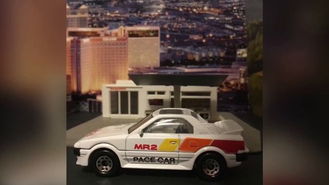 Matchbox Diecast Toyota MR2 1/64 Dioramas смотреть онлайн