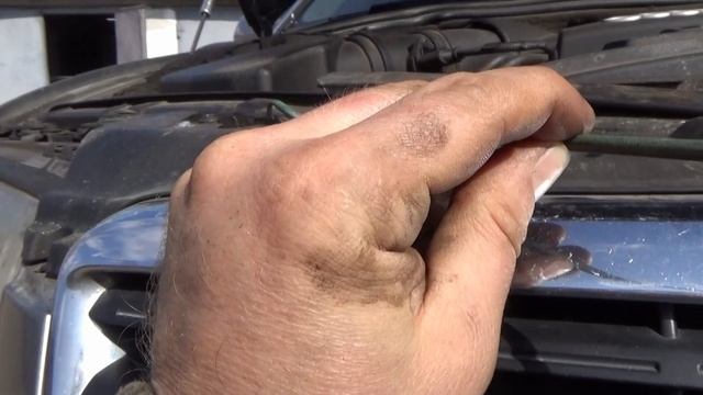 Ауди а8 D3 как открыть капот.mp4