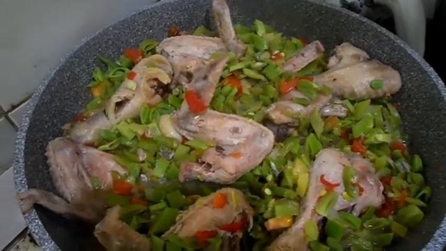 ПРОСТО ПОТУШИТЕ СТРУЧКОВУЮ ФАСОЛЬ С КУРИЦЕЙ!! ? смотреть онлайн