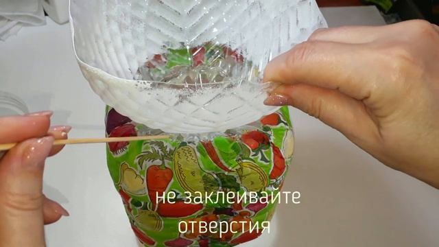 Это можно сделать из большой пластиковой бутылки. Поделки из пластиковых бутылок. смотреть онлайн