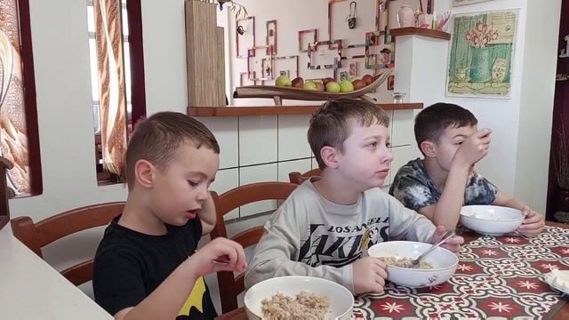 Дедушка ,а сколько стоит самая дорогая кухня ,которую ты делал !? смотреть онлайн