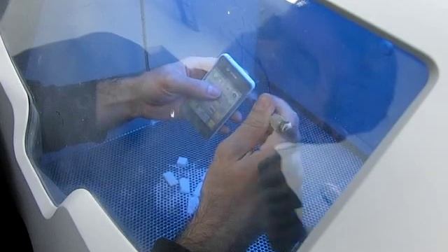 3D printer makes an iPhone in full colour смотреть онлайн