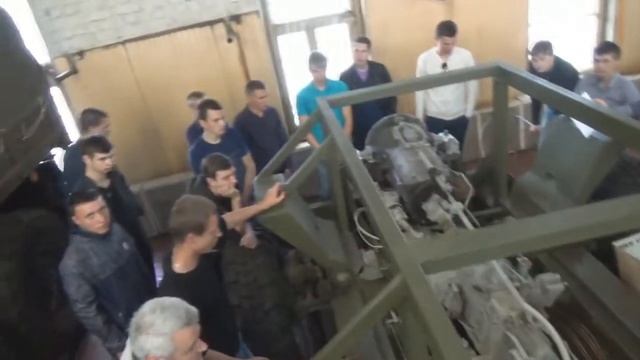 Сдача экзамена ВЭК по устройству БТР-80. Михальченко. Взвод №6 смотреть онлайн