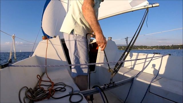 Прогулка на парусной яхте по Женевскому озеру смотреть онлайн