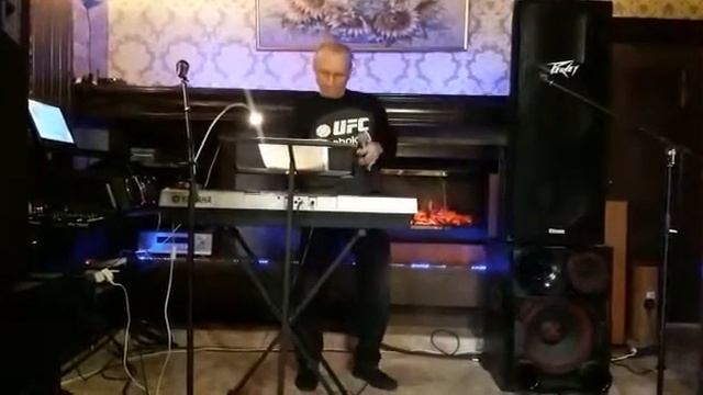 Музыкальный привет Ольге Жвакиной в День Рождения поет Борис Бажин песня Россия смотреть онлайн