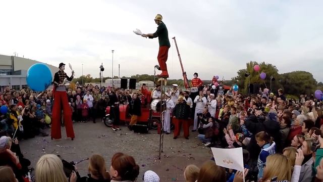 Театр "TallBrothers & Высокие братья". "Дурацкий цирк" (1 часть) смотреть онлайн