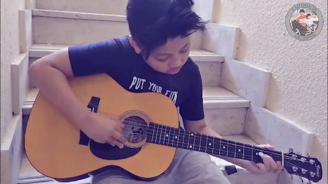 Astronomia /Coffin Dance/ 9-year-old kid cover / guitar смотреть онлайн