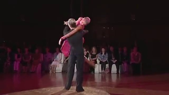 Ricardo Cocchi - Yulia Zagoryuchenko // Rumba // 2012 // WSSDF смотреть онлайн