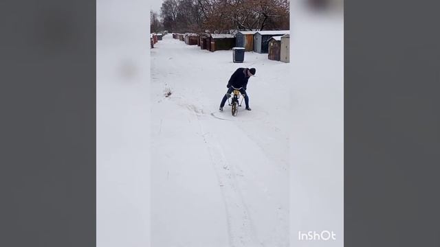 первый выезд уже с цепью от мотоцикла смотреть онлайн