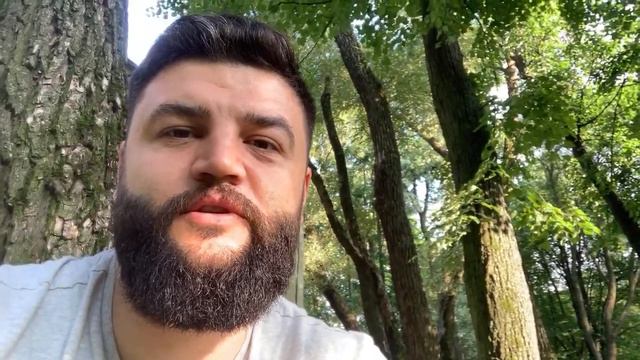 WarStory под деревом сидит и рассуждает о ножах и перспективах