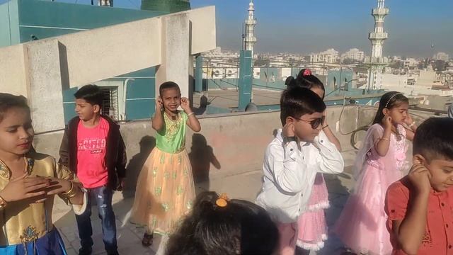 STD : 1/2 - PROGRAM : 9 - GIT : YAHI UMAR HAI KARLE смотреть онлайн
