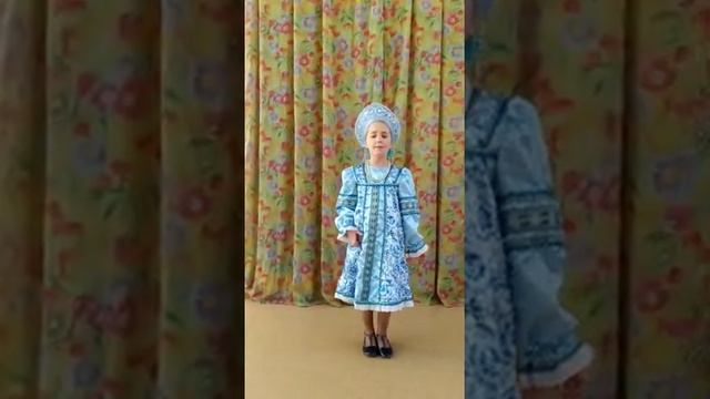 VID 20200316 WA0015 Ансамбль рус.песни "Ивушки", солистка Алиса М. смотреть онлайн