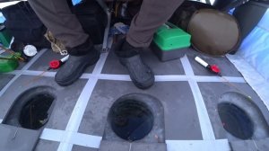 ЛЕЩ КЛЮЕТ ВСЮ НОЧЬ! Ночная ловля леща зимой в палатке. Лещ на коромысло