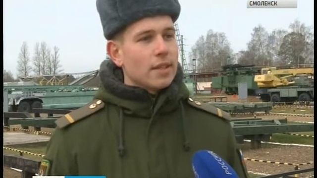 Демобилизованные смоленской воинской части попрощались с боевым знаменем смотреть онлайн