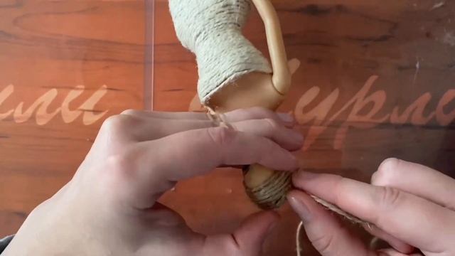 Мастер-класс Кукла из джута и мешковины // Платье для Барби поделки своими руками // Переделка куко смотреть онлайн