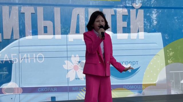 Радуги-дуги. Исполняет Гачегова Дарина,7 лет. Автор – Алексей Ольханский.￼ смотреть онлайн