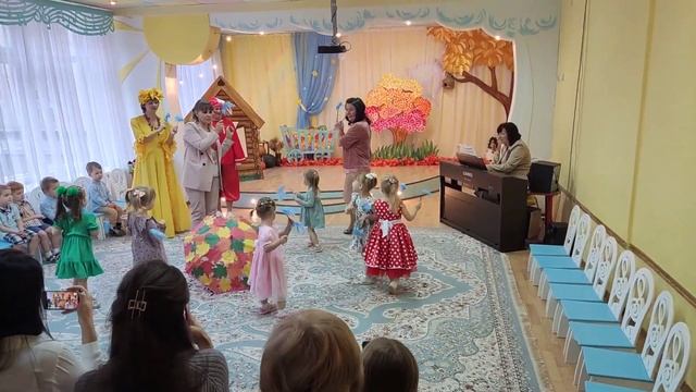 МАДОУ #70 "Теремок" Утренник, праздник осени, группа 3 (27.09.22) смотреть онлайн