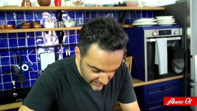 En Lezzetli Menemen Tarifi | Menemen Nasıl Yapılır? - Arda'nın Mutfağı смотреть онлайн