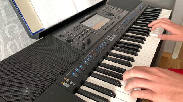 Blue - Eiffel 65 | Yamaha PSR SX700 смотреть онлайн