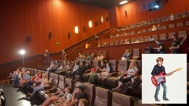 Surprising 1,000 Fans at our NEW movie! смотреть онлайн