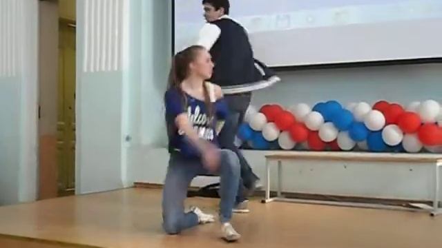 Последний звонок на факультете ИЯ и МК. 11 апреля 2014 г. смотреть онлайн