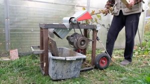 Самодельный огородный измельчитель // Измельчаем ветки и траву