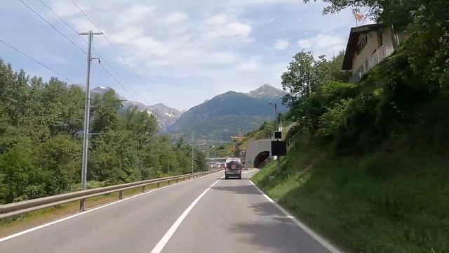 DRIVING the HAUT VALAIS - HIGH VALAIS, Canton of Valais, SWITZERLAND I 4K 60fps смотреть онлайн