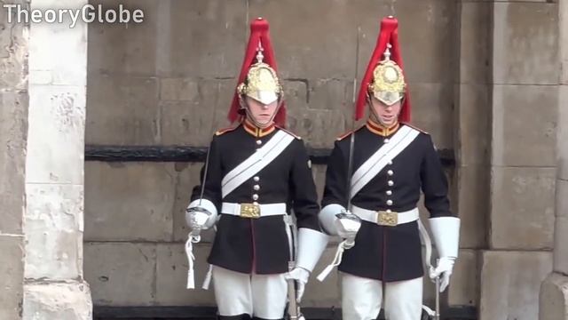 5 Rare Moments The King's Guards Broke Character! смотреть онлайн