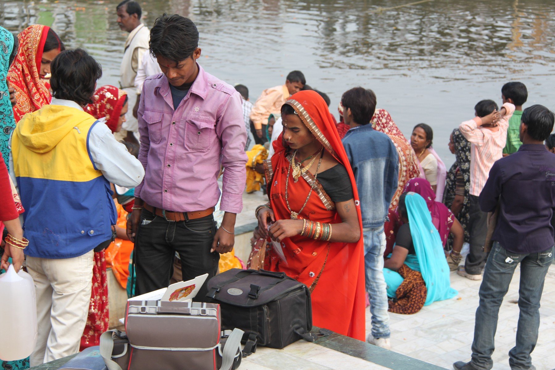 201202 Индия Варанаси Свадебная церемония смотреть онлайн