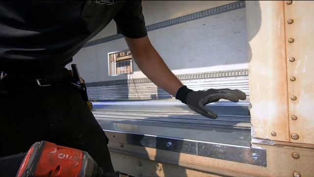 Step By Step 53’ Reefer Shipping Container Modification | Insulated Overhead Garage Doors, Man Door смотреть онлайн