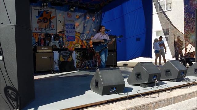 Здесь пахнет пылью смотреть онлайн