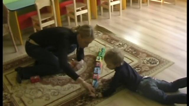 Занятие с сенсомоторным алаликом, 4 г. Проводит логопед Пятибратова Наталия Владимировна смотреть онлайн