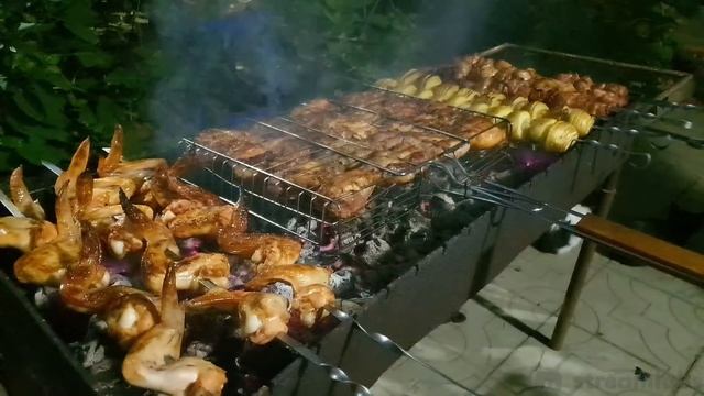 ШАШЛЫКИ и МАРШМЕЛОУ с СЫНОМ и ДОЧКОЙ много КОТОВ ПОПРОБУЕМ рецепт АРТУРА смотреть онлайн