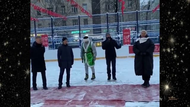 Мужчина работает! Сын Ильи Авербуха и Лизы Арзамасовой незаметно подрос становится похож на папу смотреть онлайн