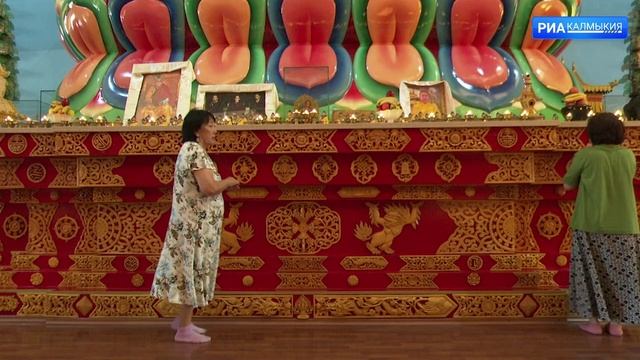 В Элисте отмечается 30 лет со дня избрания Тэло Тулку Ринпоче Верховным ламой Калмыкии