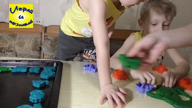 Разноцветное печенье?Печем печенье вместе с детьми. смотреть онлайн