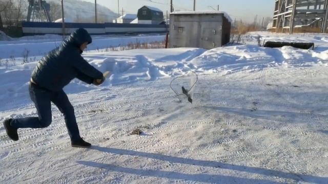 Краш-тест стекла для снегохода BRP Полиуретан смотреть онлайн
