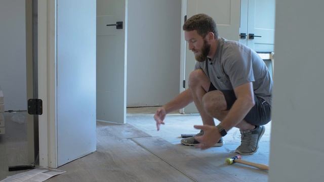 How to Install Vinyl Plank Flooring | Tips & Tricks смотреть онлайн