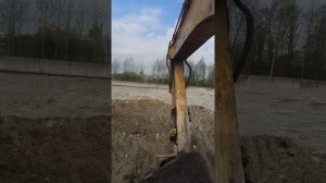 Работа на эксковаторе.