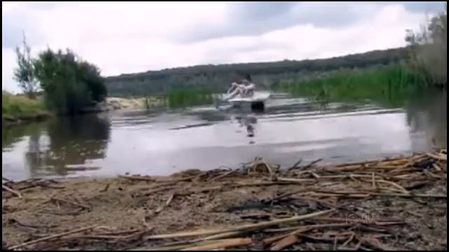 Складная коропластовая лодка "Atlaua" от Gabriel Vazquez смотреть онлайн