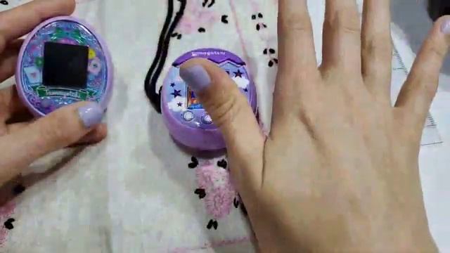 Tamagotchi Pix vs Tamagotchi On смотреть онлайн