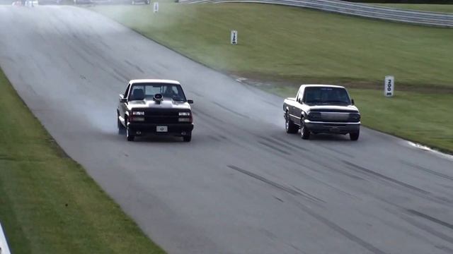 Blown 454 SS Pickup vs Turbocharged Ranger смотреть онлайн