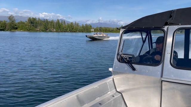 300 Mercury Jet Four Stroke Vs Mercury 200 Optimax SPJ смотреть онлайн